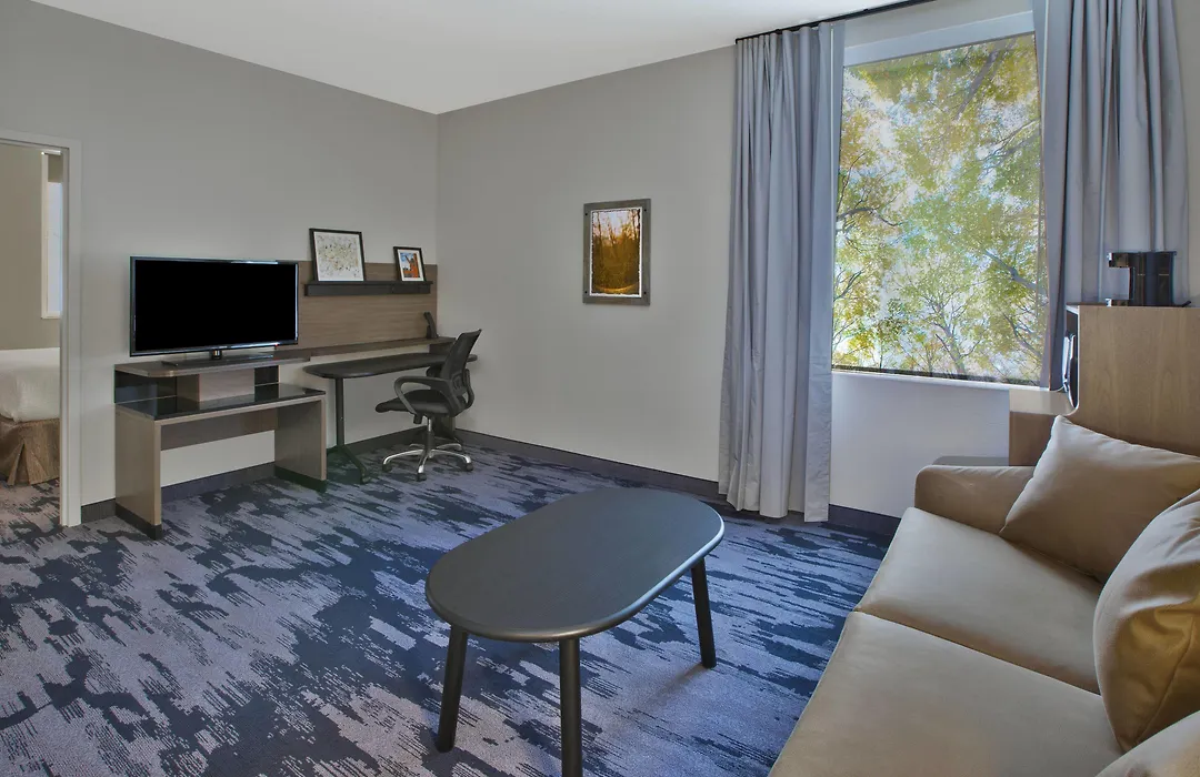 Fairfield Inn & Suites By Marriott Milwaukee Downtown-1